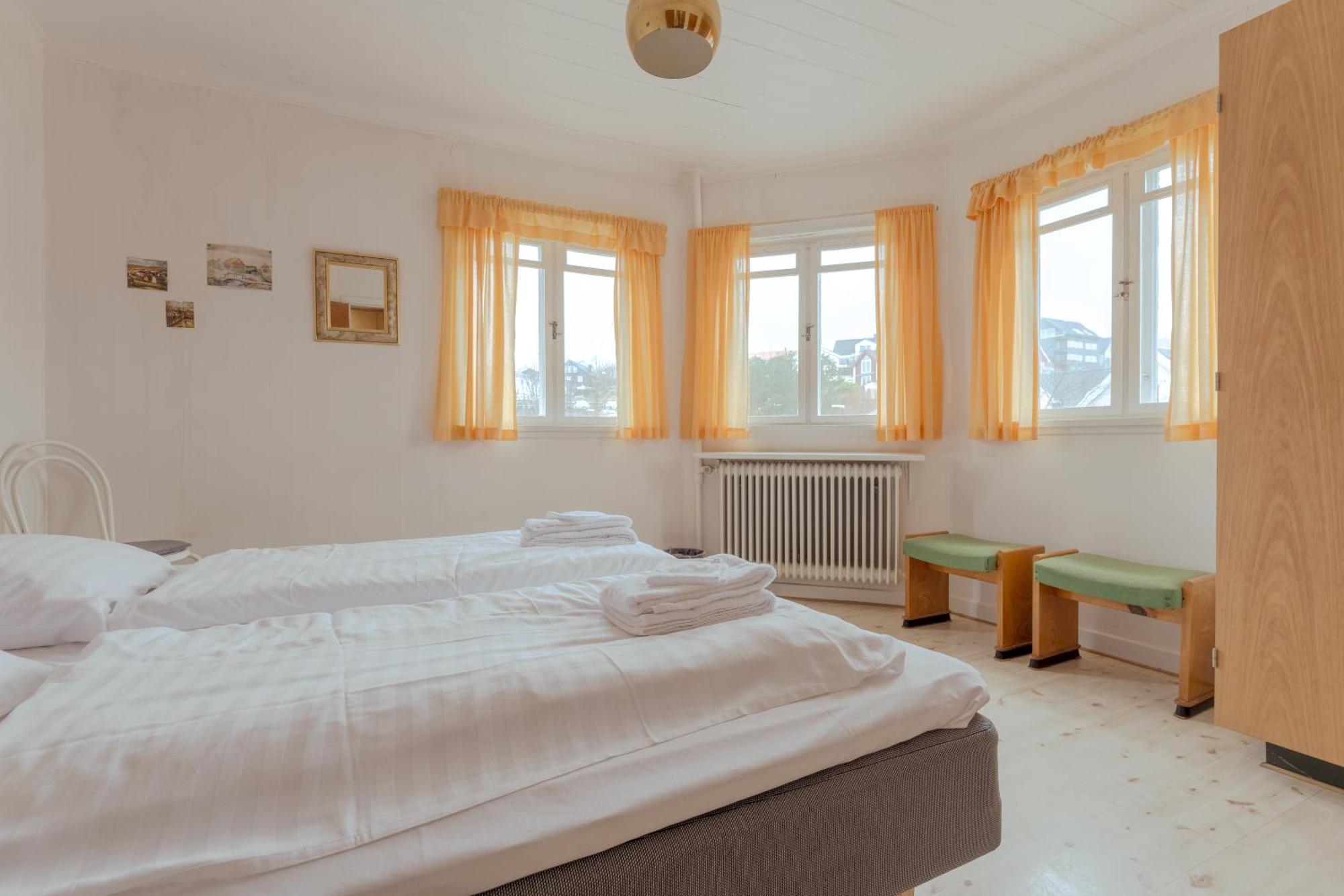 The Cookie Store Guesthouse Tórshavn Dış mekan fotoğraf